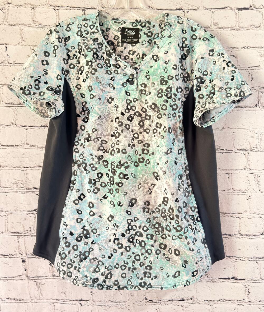 Cherokee iflex Scrub Top w/Pockets Women's Size M Animal Print NWOT